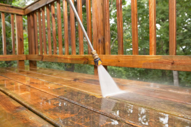 Professional Pressure Washing Services in Newhall, IA